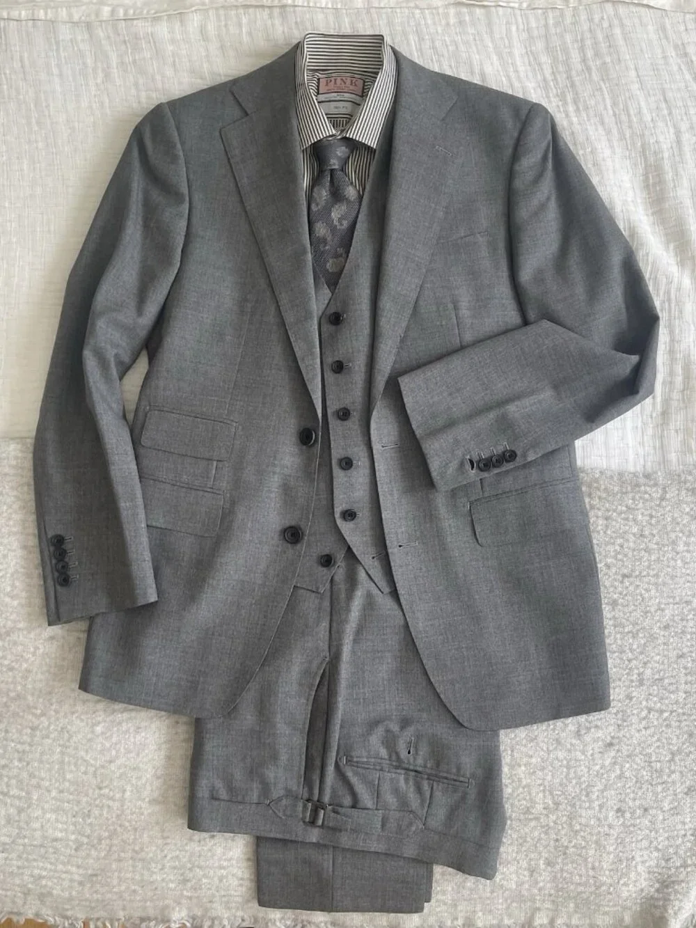 Thom Sweeney Savile Row 3-Piece Gray Wool Suit 38R Very Good Condition $3,265